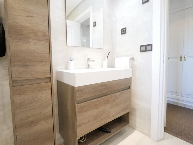 Apartamento con 3 Dormitorios  en Puerto de Cabopino