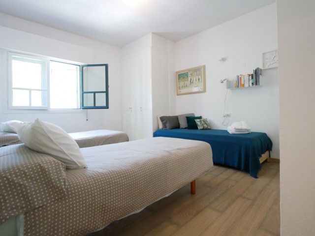 Apartamento con 3 Dormitorios  en Puerto de Cabopino