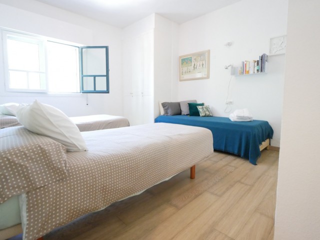 Apartamento con 3 Dormitorios  en Puerto de Cabopino