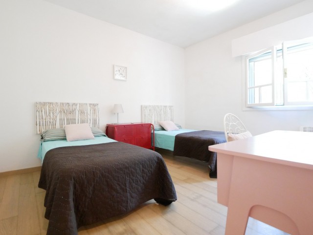 Apartamento con 3 Dormitorios  en Puerto de Cabopino