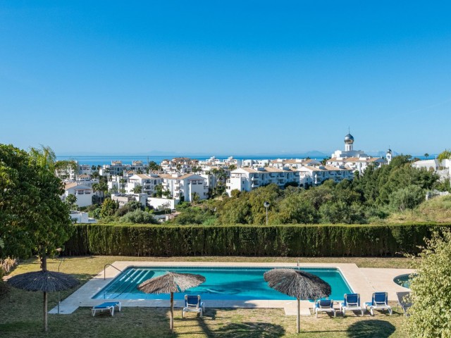 3 Bedrooms Apartment in Selwo