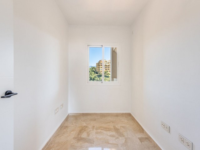 3 Bedrooms Apartment in Selwo