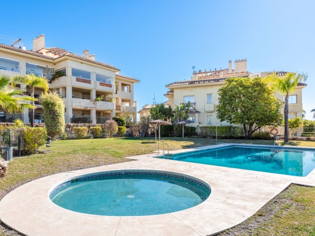 3 Bedrooms Apartment in Selwo