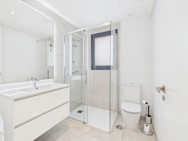 4 Bedrooms Apartment in Estepona
