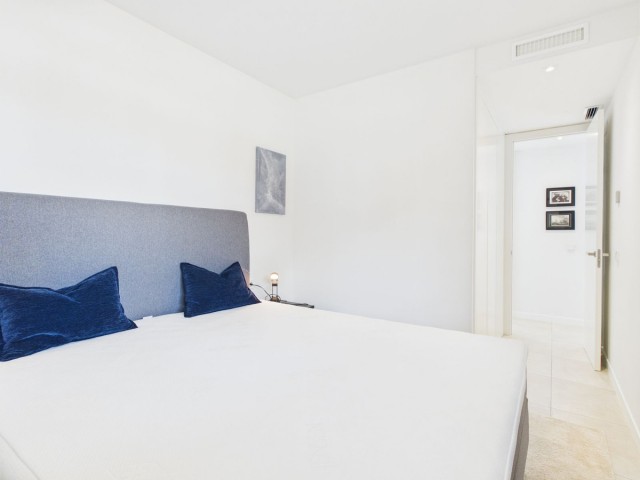 4 Bedrooms Apartment in Estepona
