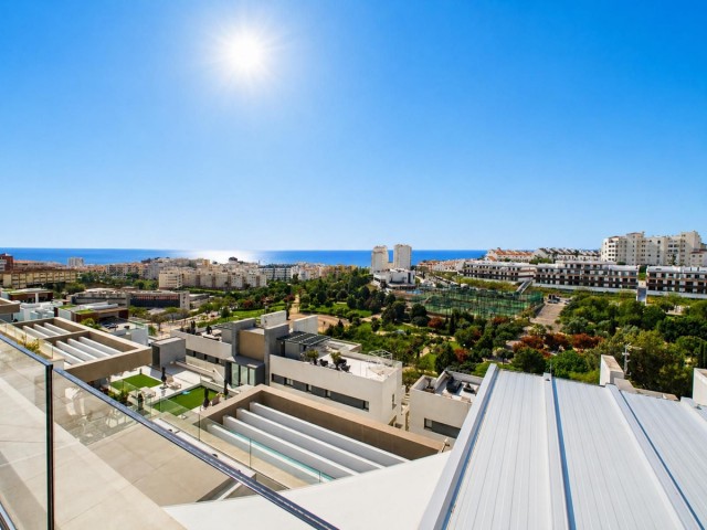 4 Bedrooms Apartment in Estepona