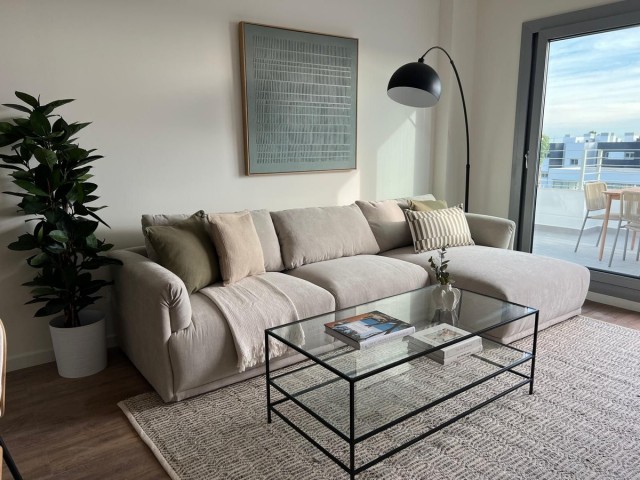 Apartamento con 3 Dormitorios  en Valle Romano