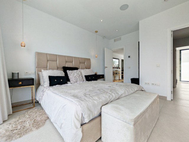 Villa avec 5 Chambres  à Estepona