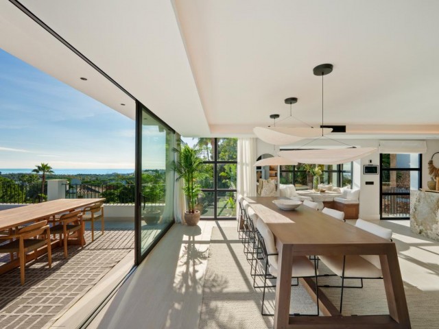 Villa con 6 Dormitorios  en Nueva Andalucía