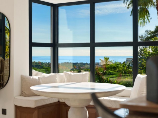 Villa con 6 Dormitorios  en Nueva Andalucía
