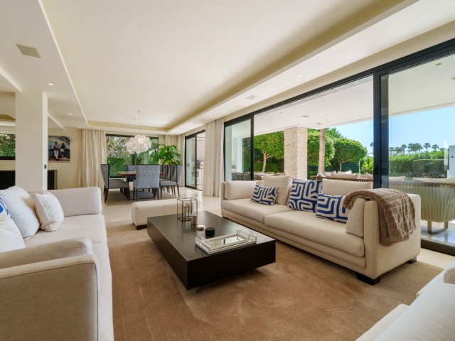 6 Bedrooms Villa in Nueva Andalucía