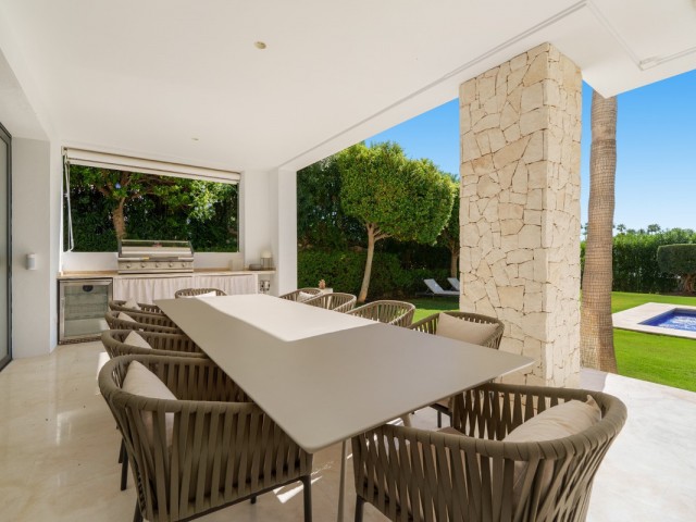 6 Bedrooms Villa in Nueva Andalucía