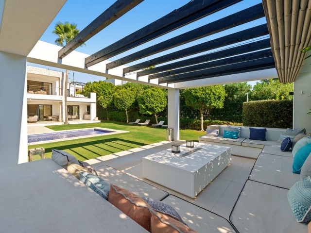 6 Bedrooms Villa in Nueva Andalucía