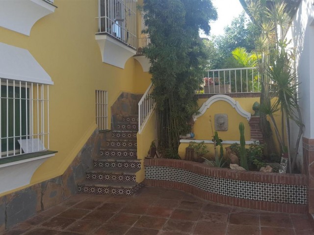 6 Sovrums Villa i Mijas Costa