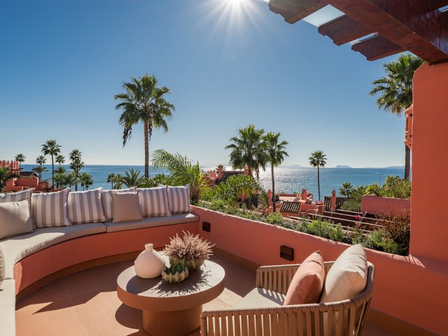 Penthouse avec 3 Chambres  à Estepona