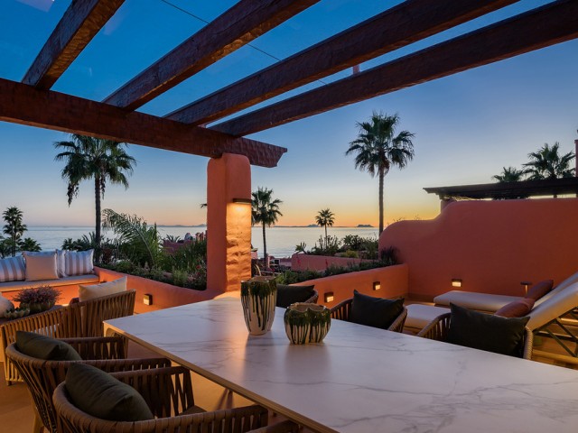 Penthouse avec 3 Chambres  à Estepona