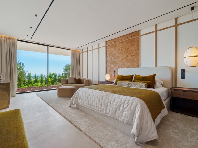8 Bedrooms Villa in Marbella