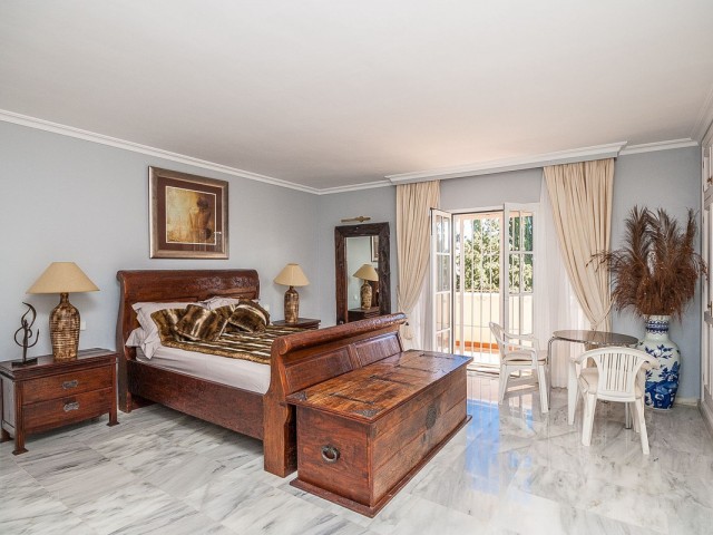 Villa avec 5 Chambres  à Calahonda