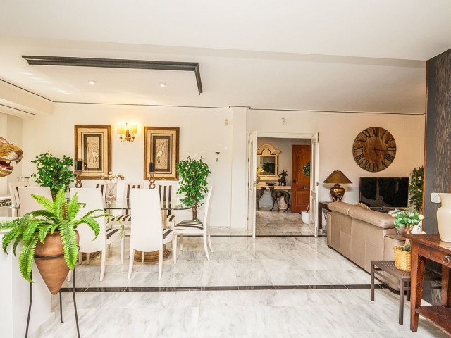 Villa avec 5 Chambres  à Calahonda