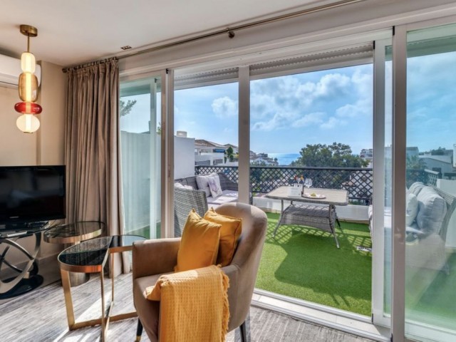 4 Bedrooms Apartment in Puerto Banús