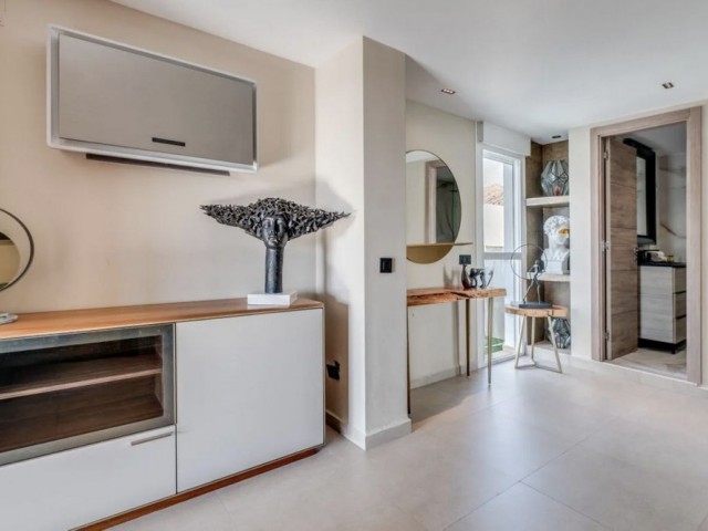 4 Bedrooms Apartment in Puerto Banús