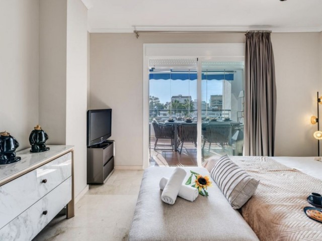 4 Bedrooms Apartment in Puerto Banús