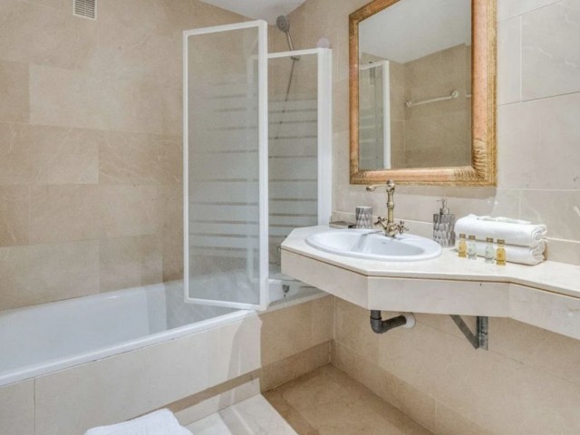 4 Bedrooms Apartment in Puerto Banús