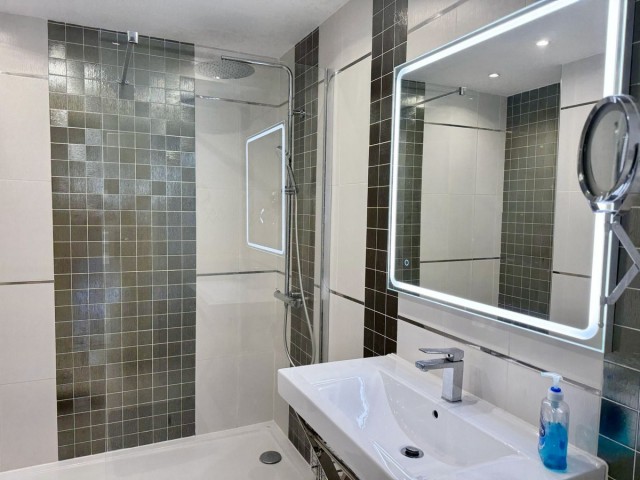 2 Bedrooms Apartment in Elviria