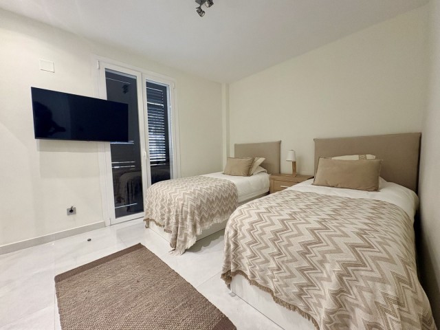 2 Bedrooms Apartment in Elviria