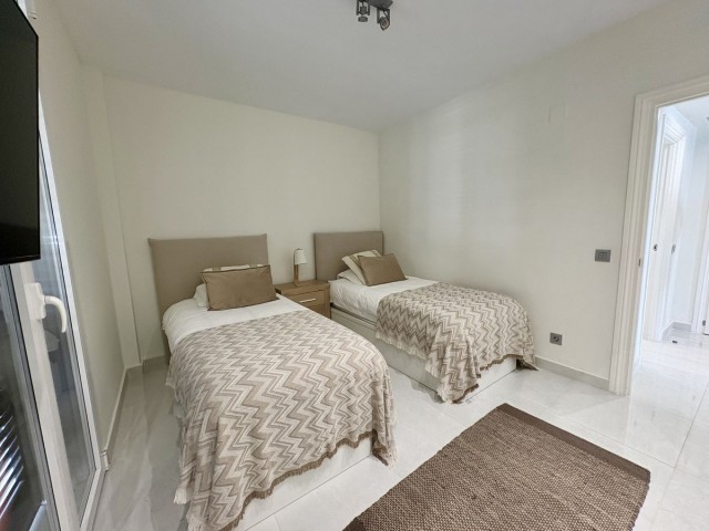 2 Bedrooms Apartment in Elviria
