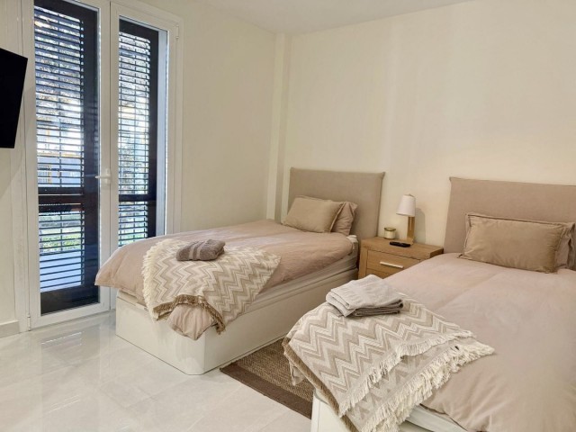 2 Bedrooms Apartment in Elviria