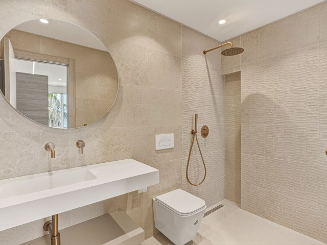 4 Bedrooms Townhouse in Altos de los Monteros