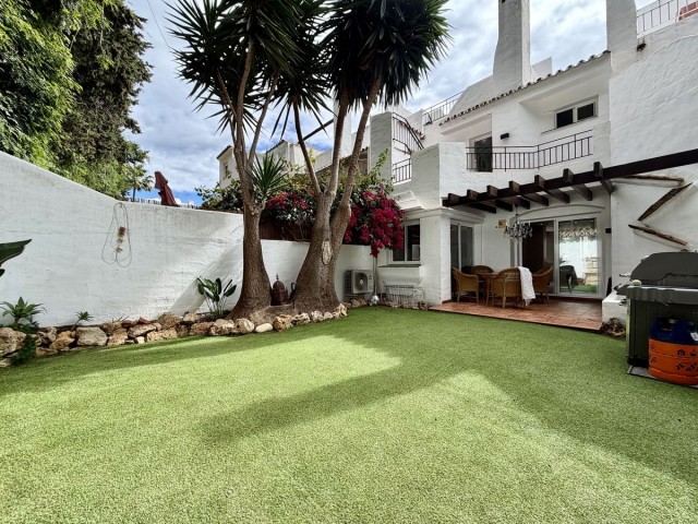 3 Slaapkamer Rijtjeshuis in Nueva Andalucía