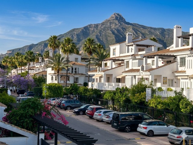 3 Slaapkamer Rijtjeshuis in Nueva Andalucía