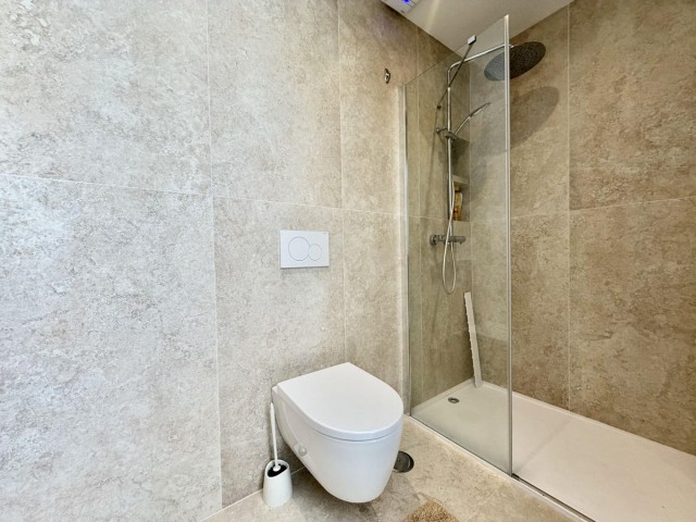 3 Slaapkamer Rijtjeshuis in Nueva Andalucía