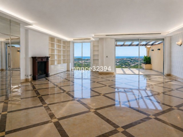 3 Bedrooms Apartment in Benahavís