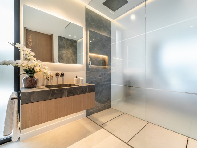 6 Bedrooms Villa in Los Monteros