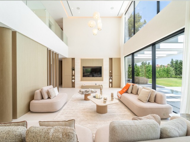 6 Bedrooms Villa in Los Monteros