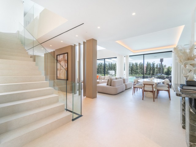 6 Bedrooms Villa in Los Monteros
