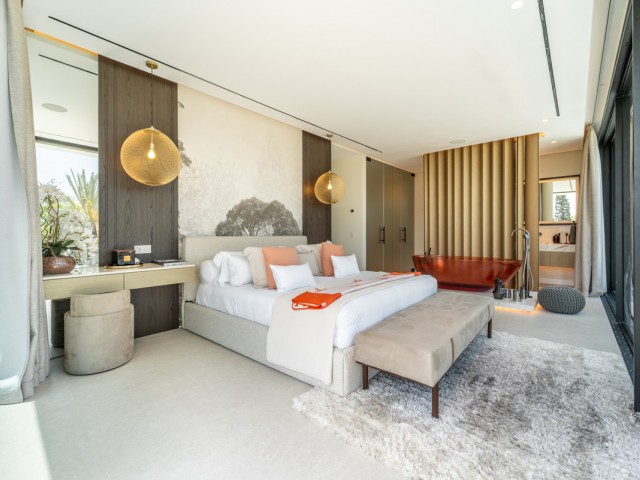 6 Bedrooms Villa in Los Monteros