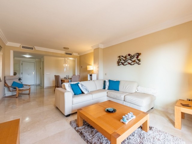 3 Bedrooms Apartment in Benahavís
