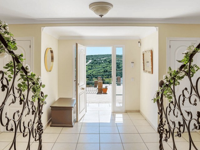 4 Schlafzimmer Villa in Estepona
