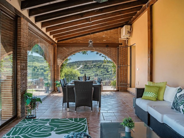 4 Schlafzimmer Villa in Estepona