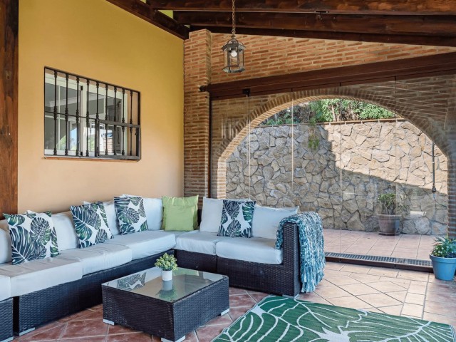 4 Schlafzimmer Villa in Estepona