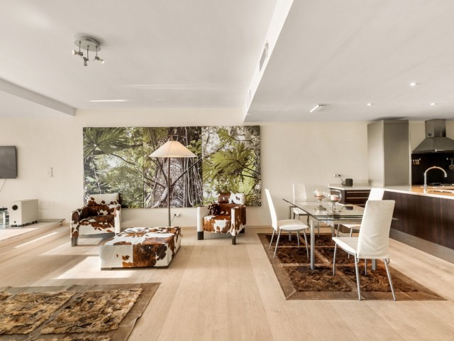2 Bedrooms Apartment in Puerto Banús
