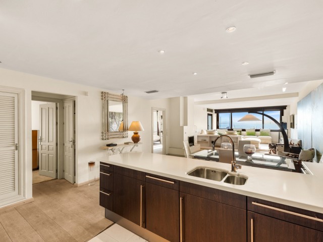 2 Bedrooms Apartment in Puerto Banús