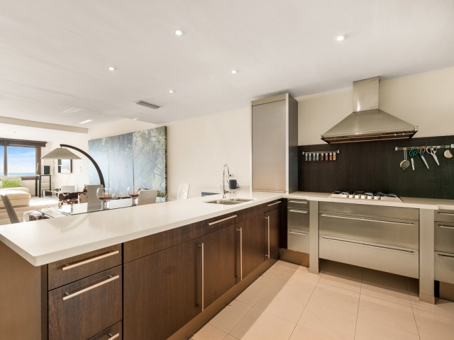 2 Bedrooms Apartment in Puerto Banús