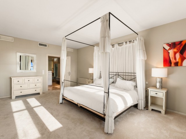 2 Bedrooms Apartment in Puerto Banús
