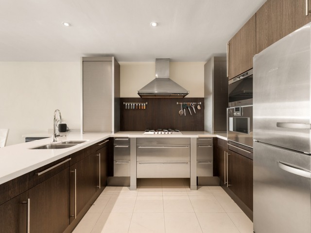 2 Bedrooms Apartment in Puerto Banús