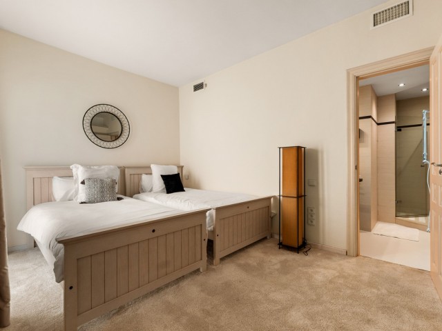 2 Bedrooms Apartment in Puerto Banús